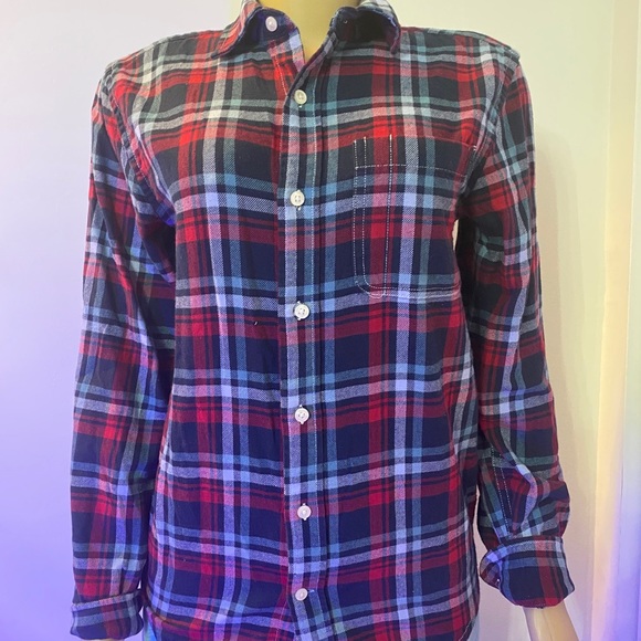 Woman’s Gap Flannel - Picture 4 of 7